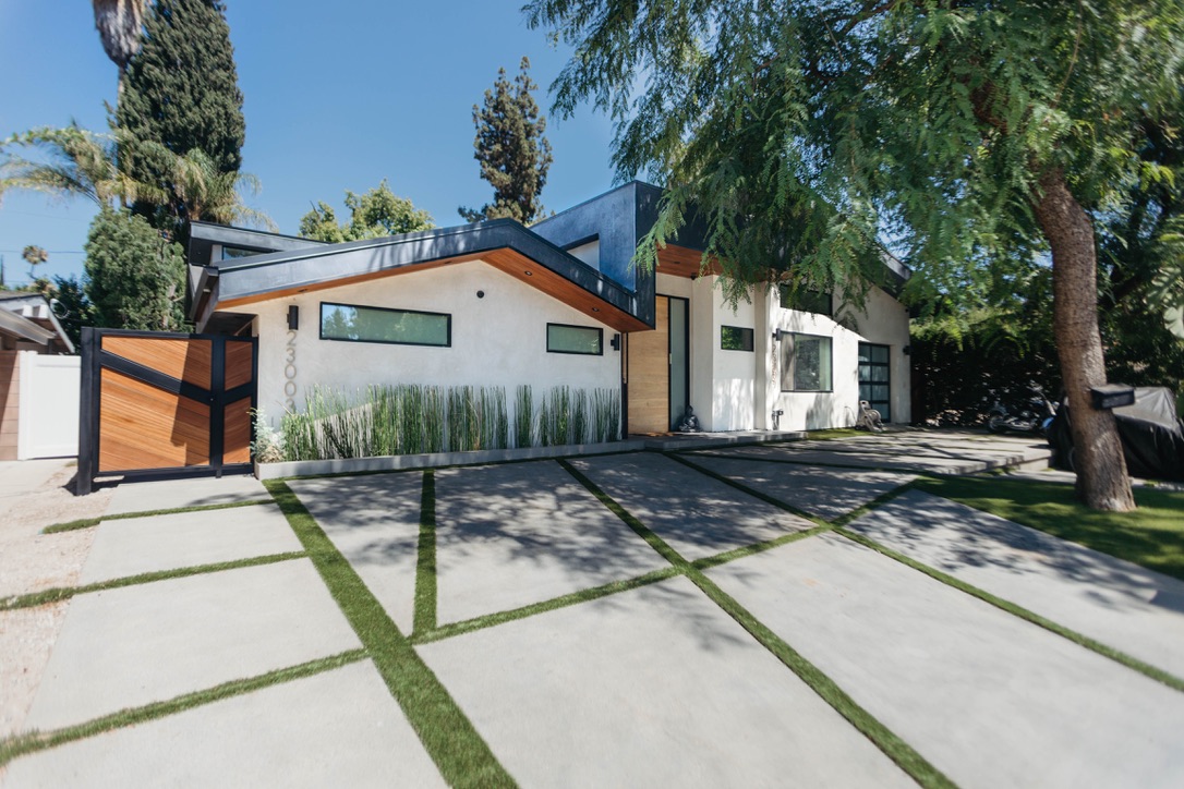 Front of home after in an exterior renovation project in Woodland Hills, Los Angeles